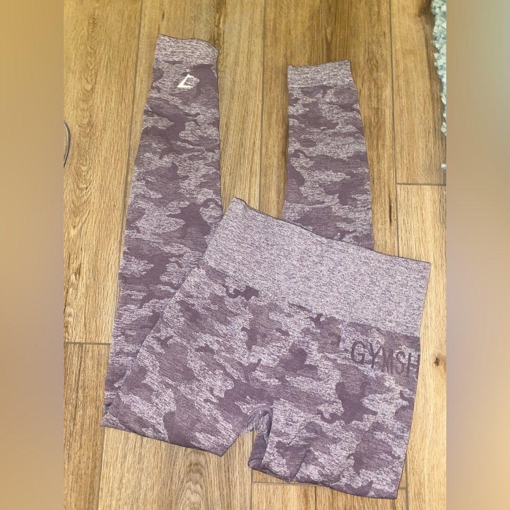 2 pair of gymshark leggings